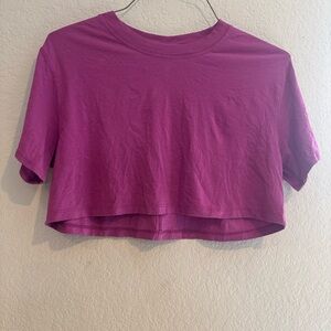 lululemon athletica Magenta Crop Top tag size missing, 20.5” PTP. 012026-0035